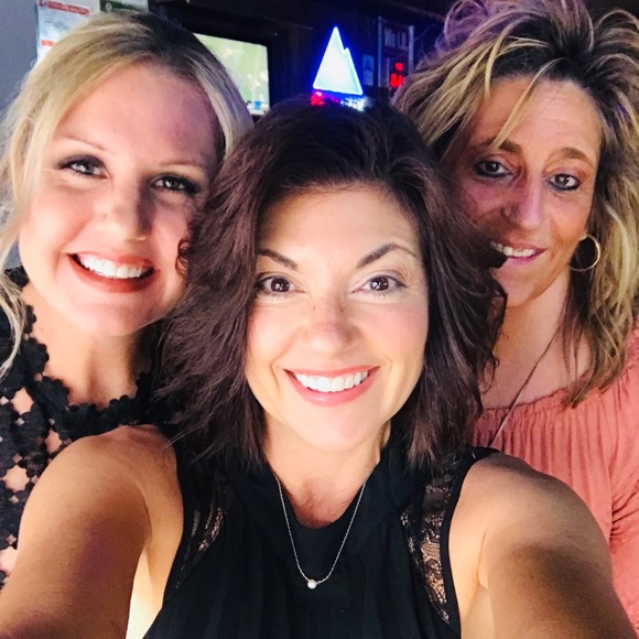 Meet your Posher, Tami - Picture 1 of 2